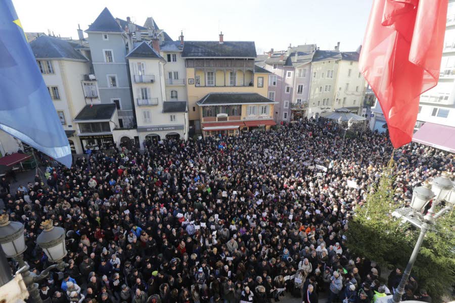 3000 people gathered in Chambéry